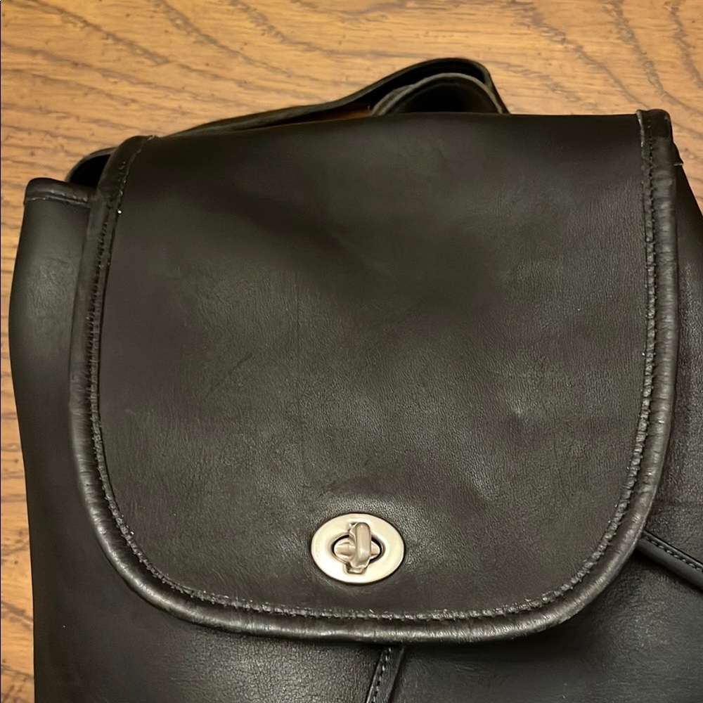 Vintage Coach 9791 Black Leather Backpack with Silver Closure - Picture 3 of 13